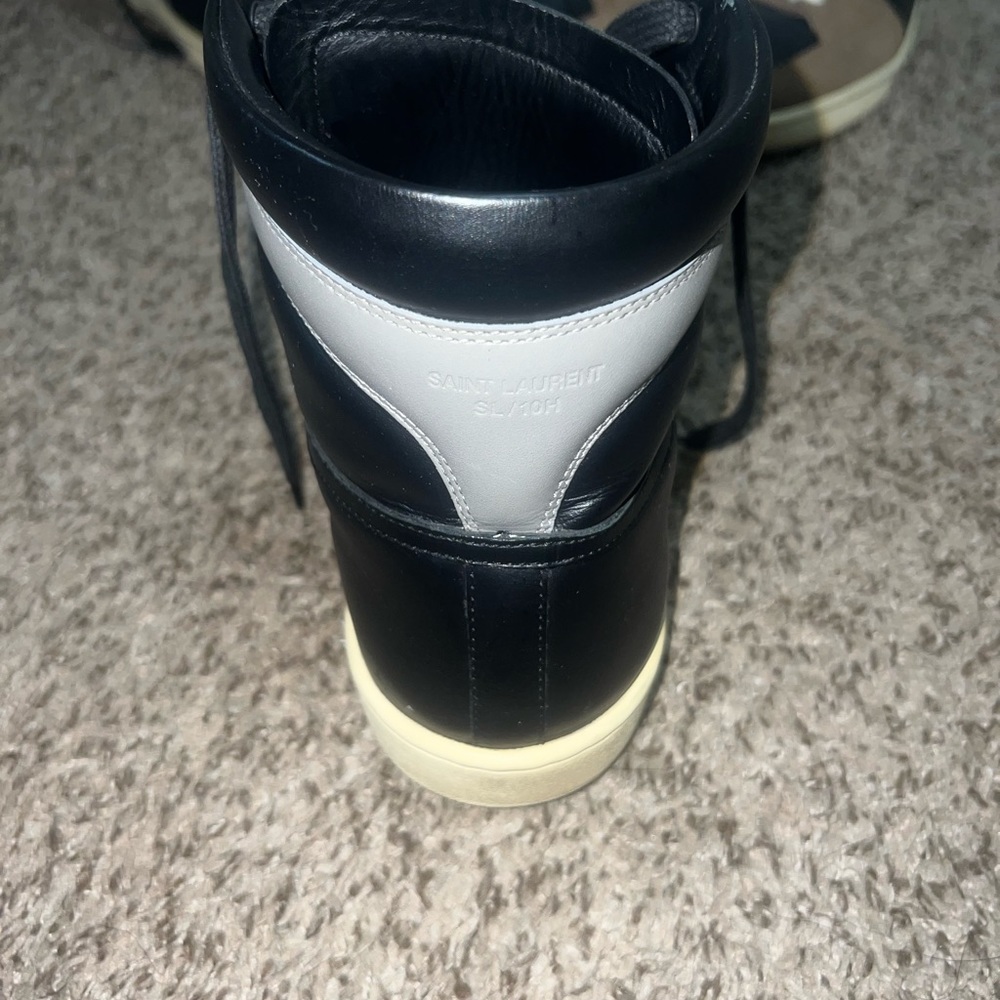 Saint Laurent Sneakers - Picture 6 of 9